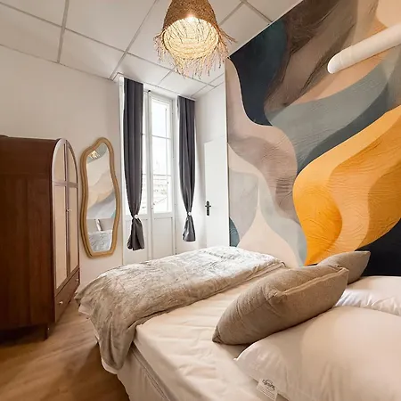 Stylish 3-bedroom - Steps From Palais Des Festivals - Id 310