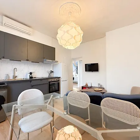 Stylish 3-bedroom - Steps From Palais Des Festivals - Id 310 Apartamento