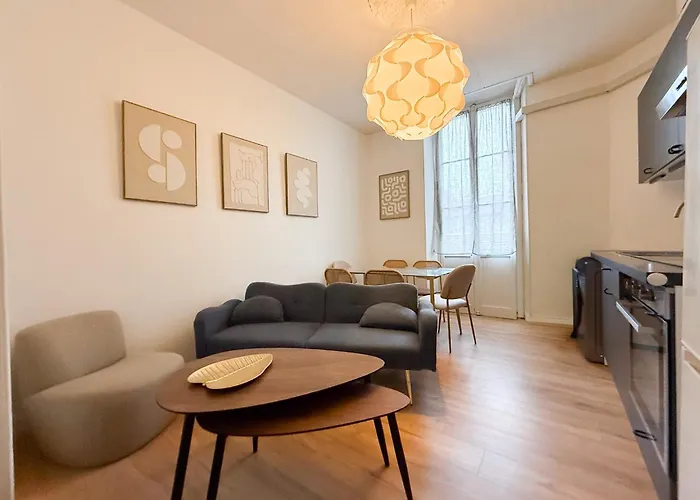 Appartement Stylish 3-bedroom - Steps From Palais Des Festivals *